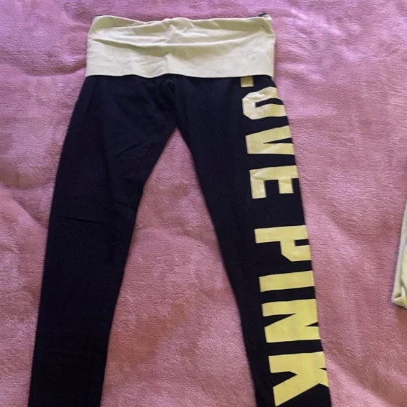 PINK Victoria's Secret Long Sleeve and Leggings set - Picture 5 of 5